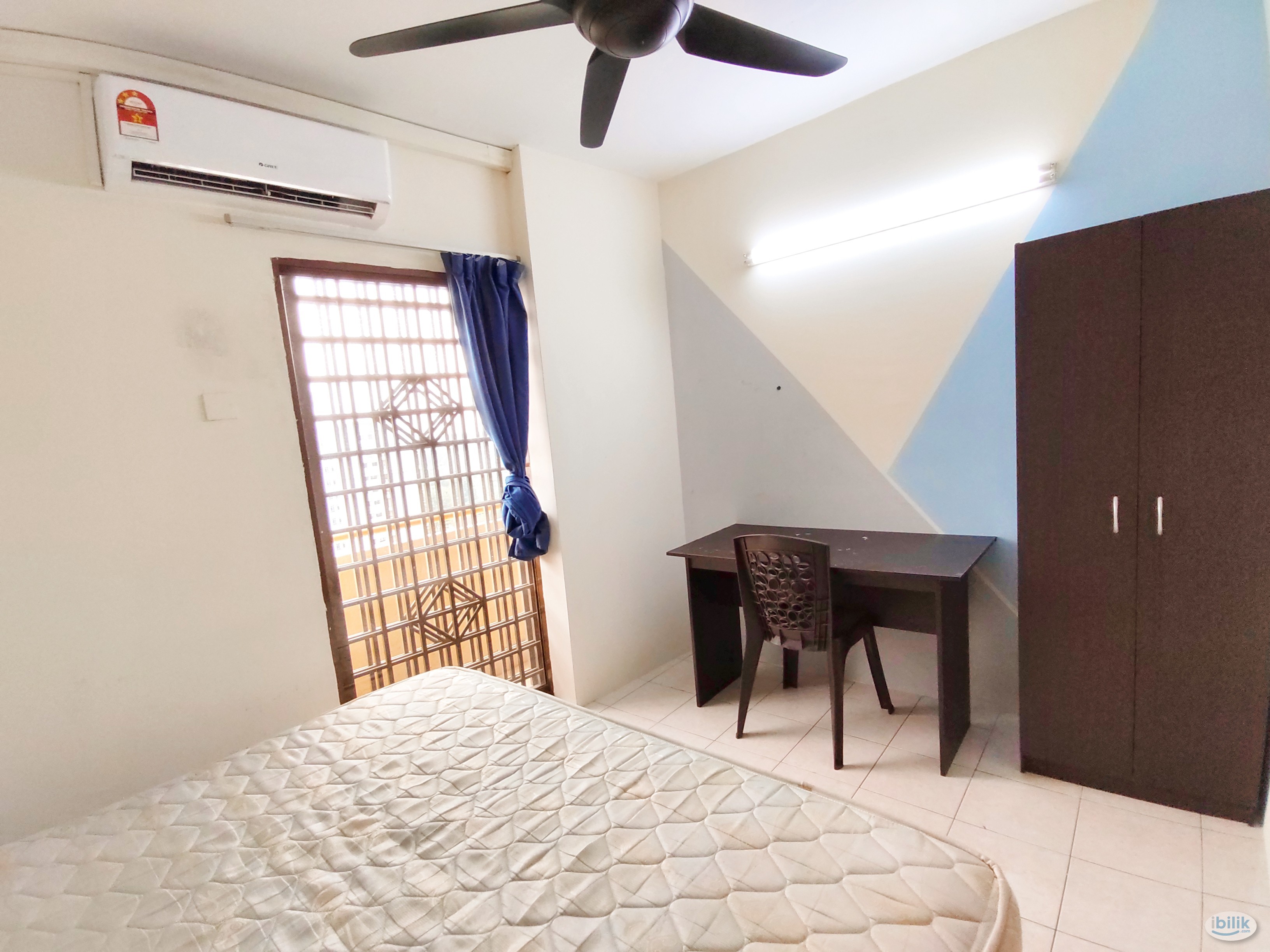 Image 2 of Middle Room at Palm Spring, Kota Damansara` - Room rental in 