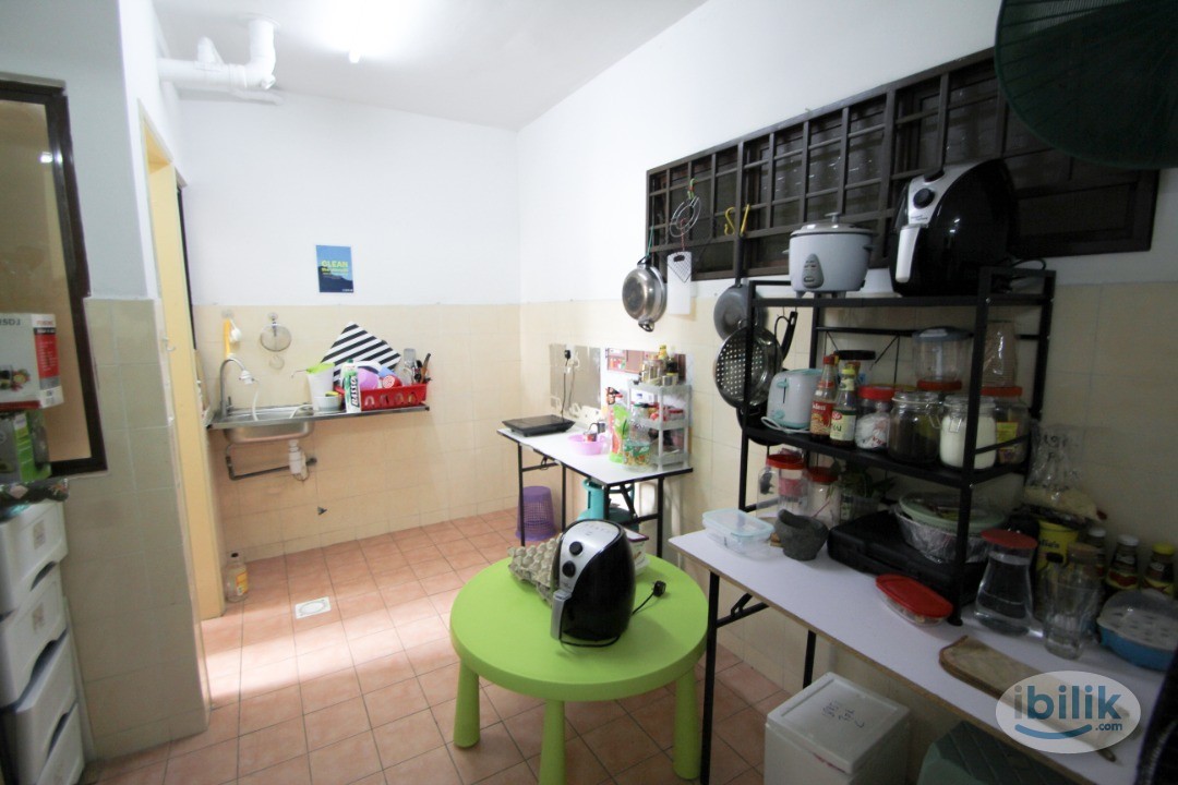 Image 4 of Middle Room at Palm Spring, Kota Damansara` - Room rental in 