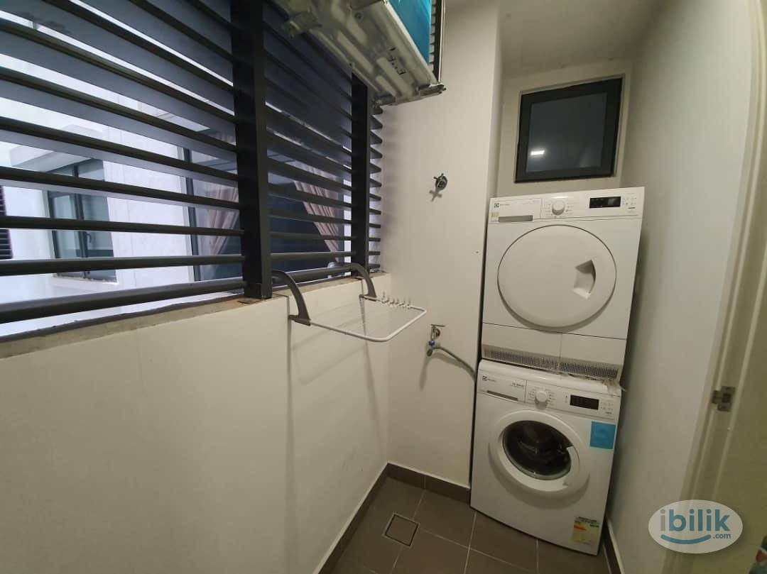 Image 4 of 🔥✌Students Preferred ✨Comfy & Affordable Middle Room with Double bed for rent 📍Beside UOW KDU - Room rental in 