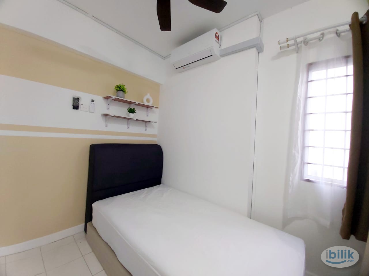 Image 1 of Newly Renovated + D'aman Crimson walking distance to LRT + FULLY Furnished +Wifi + Medium Room for rent,Ara Damansara, Petaling Jaya - Room rental in 