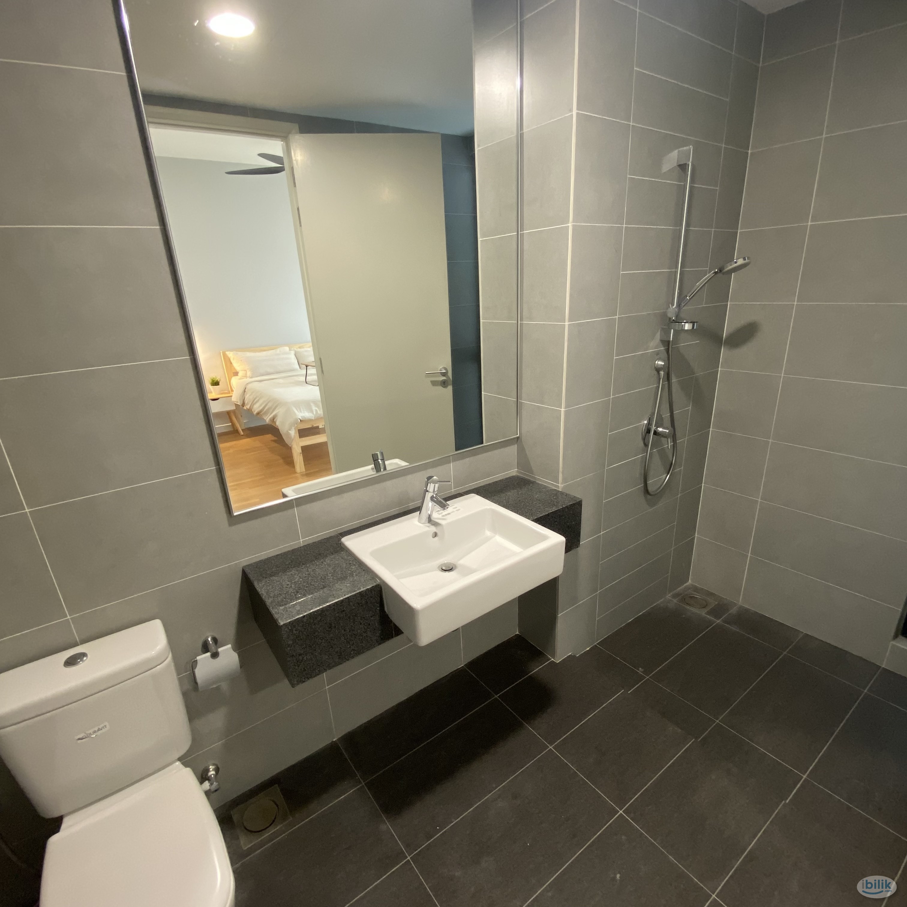 Image 3 of 🏡 Master Room with Private Bathroom @Residensi Ledang - Room rental in 