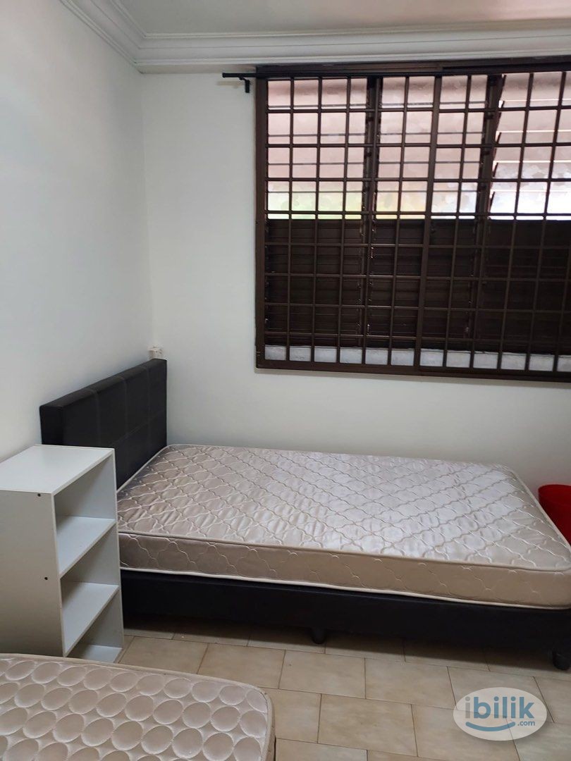 Image 1 of Single Room at Taman Setia Balakong, Balakong - Room rental in 
