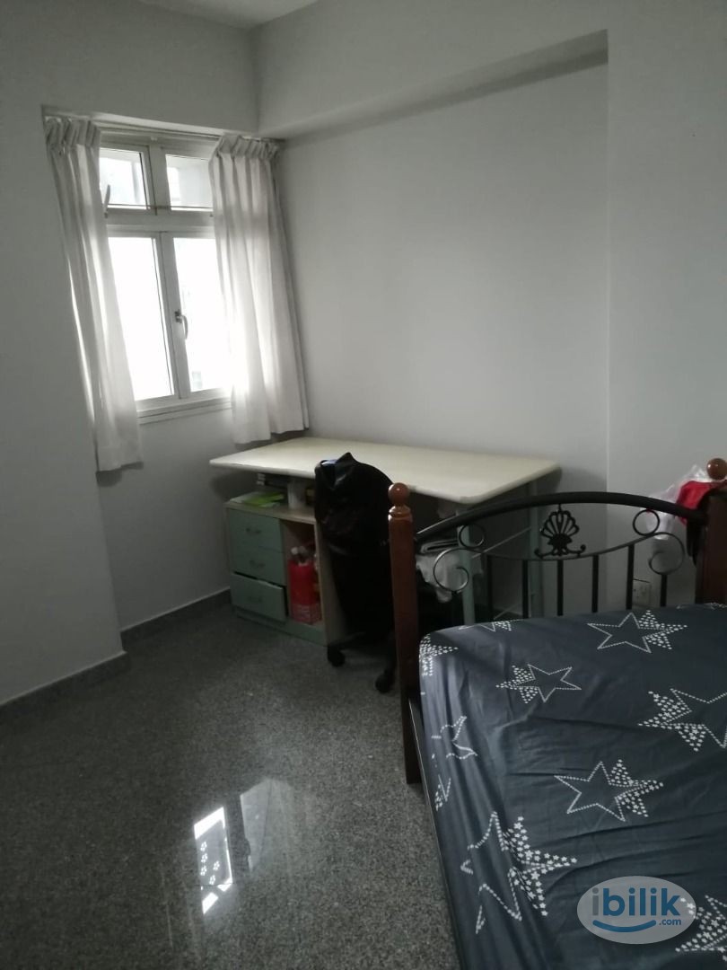 Image 2 of Single Room at MRT Taman Equine, Seri Kembangan - Room rental in 