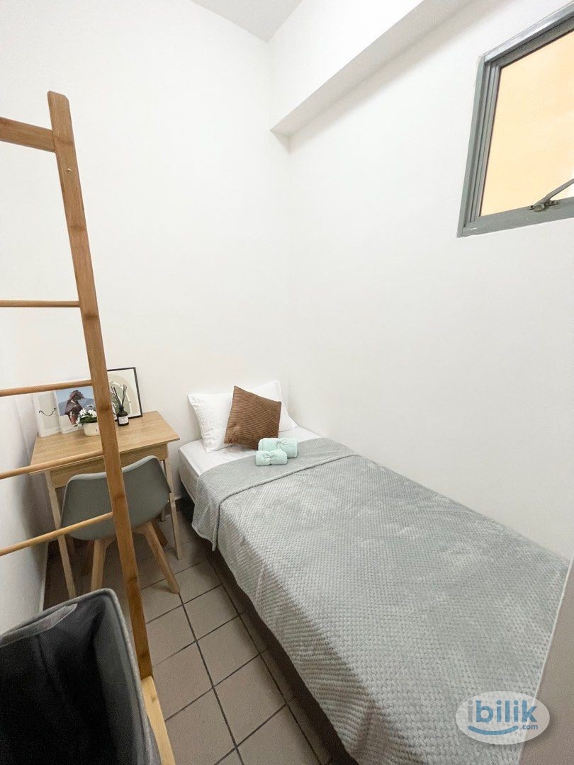 Image 1 of Single Room at Taman Serdang Raya, Seri Kembangan - Room rental in 