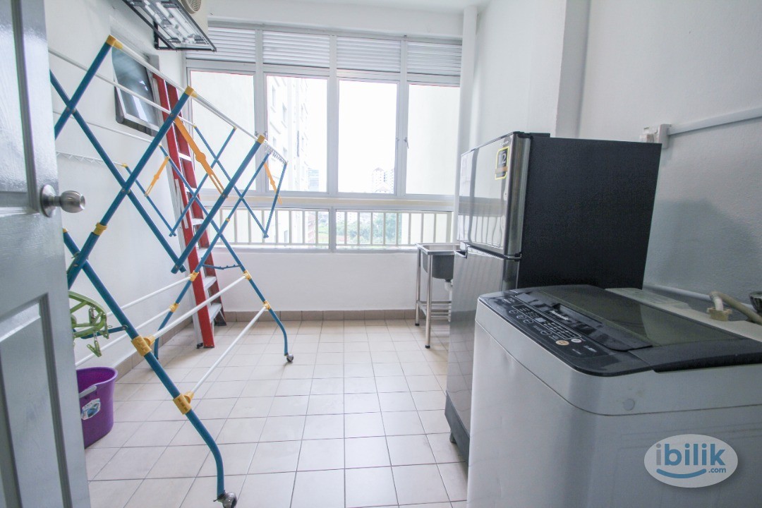 Image 2 of Single Room at SuriaMas, Bandar Sunway.... - Room rental in 