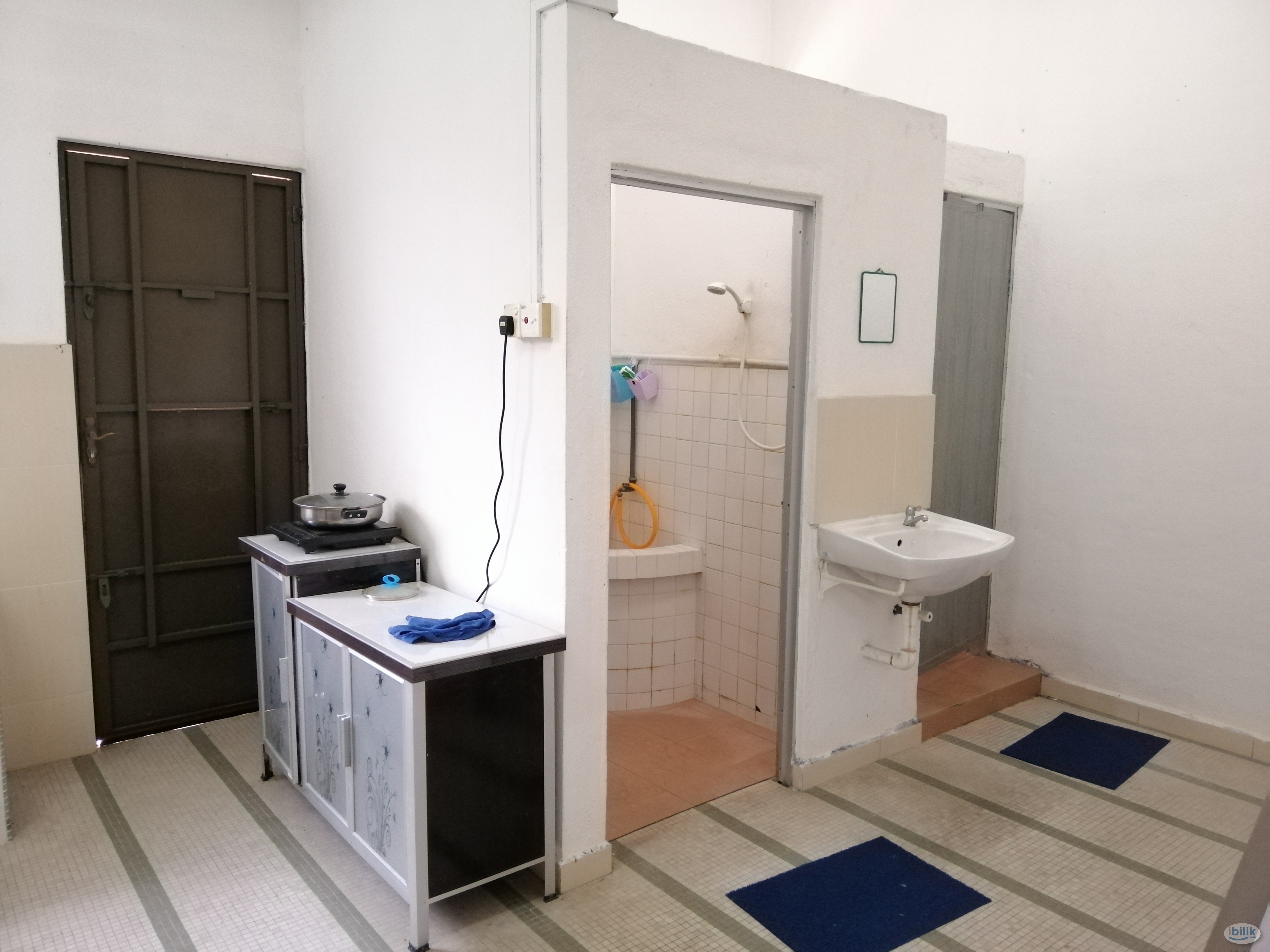 Image 1 of BM Fully Furnished including utilities room for rent house cleaning and w - Room rental in 