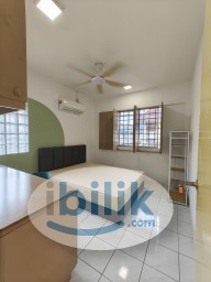 Room Rental in Selangor - Medium room 5 min walk to Sunway Pyramid