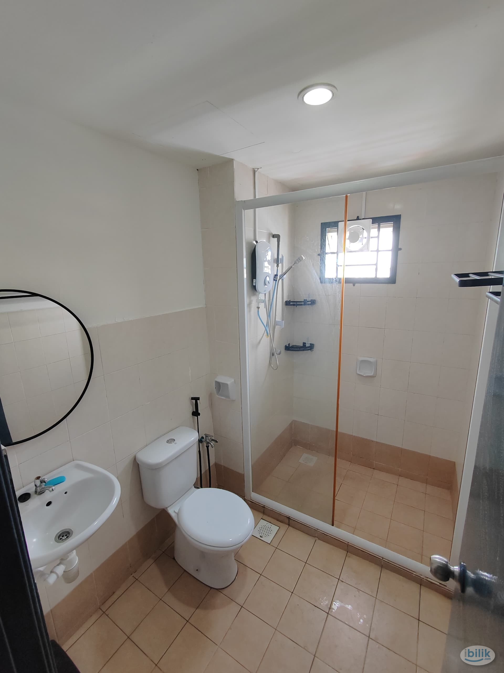 Image 4 of Middle Room at Casa Subang, UEP Subang Jaya - Room rental in 