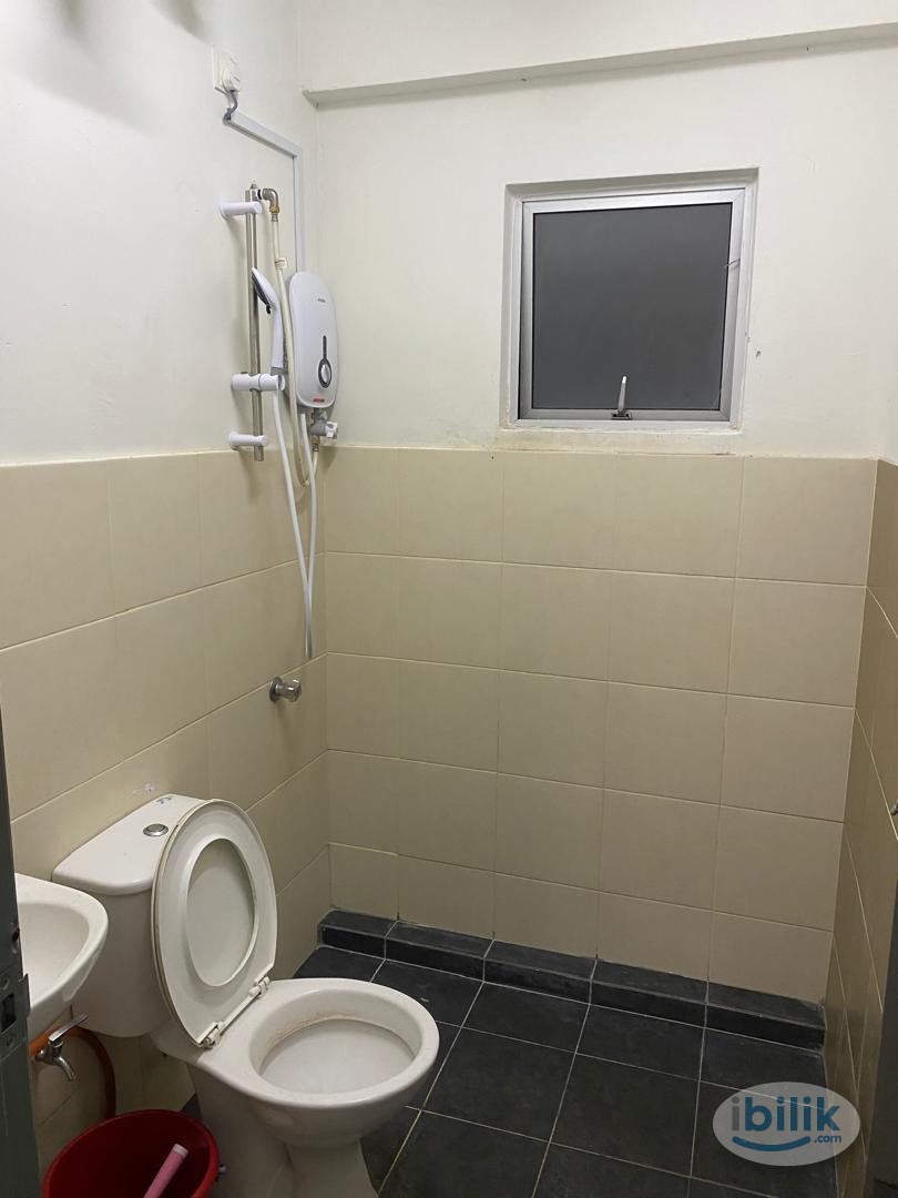 Image 3 of Master Room at Batu Kawan, Seberang Perai - Room rental in 