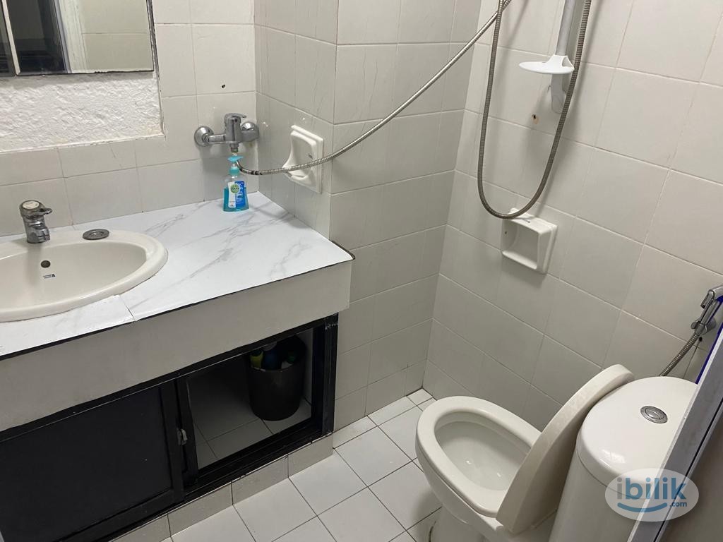 Image 2 of Room For Rent - Geylang - Room rental in 