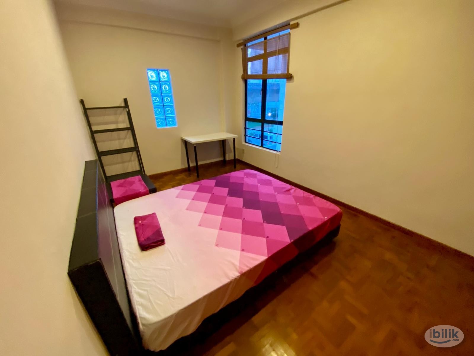 Image 3 of Room For Rent -  CASA SARINA - Room rental in 