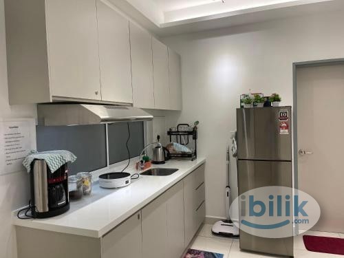Image 3 of Middle Room at Pinnacle, Sri Petaling near Pavilion Bukit Jalil, close to Cafes, Bars, Supermarkets & Grocery Stores - Room rental in 