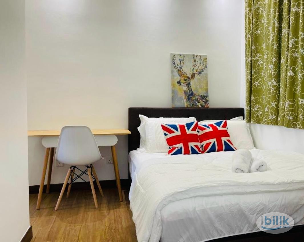 Image 1 of Middle Room at Pinnacle, Sri Petaling near Pavilion Bukit Jalil, close to Cafes, Bars, Supermarkets & Grocery Stores - Room rental in 