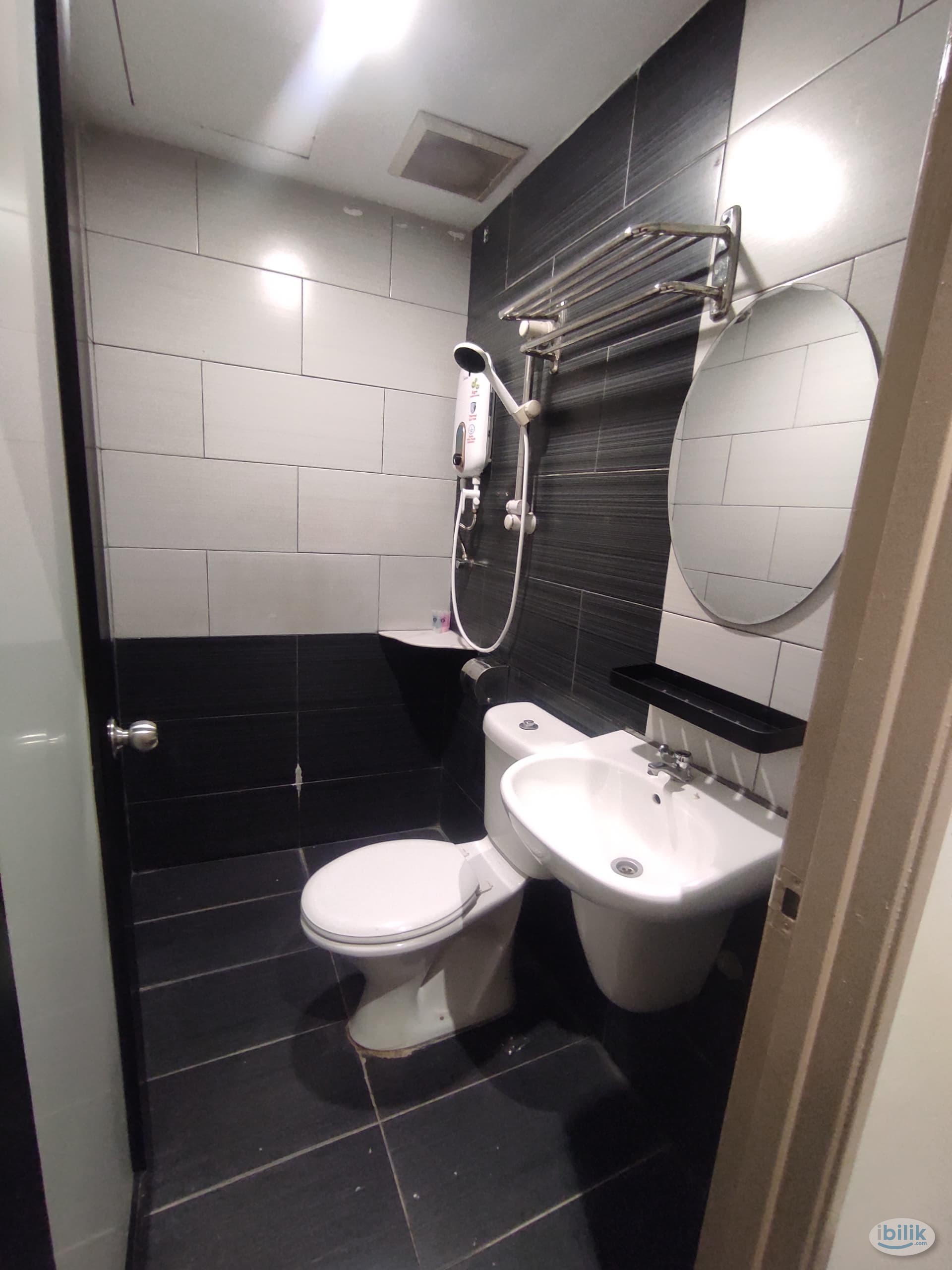 Image 5 of *😍Comfortable Room with Private Bathroom‼️* Near Sunway Monash University/Taylor college - Room rental in 