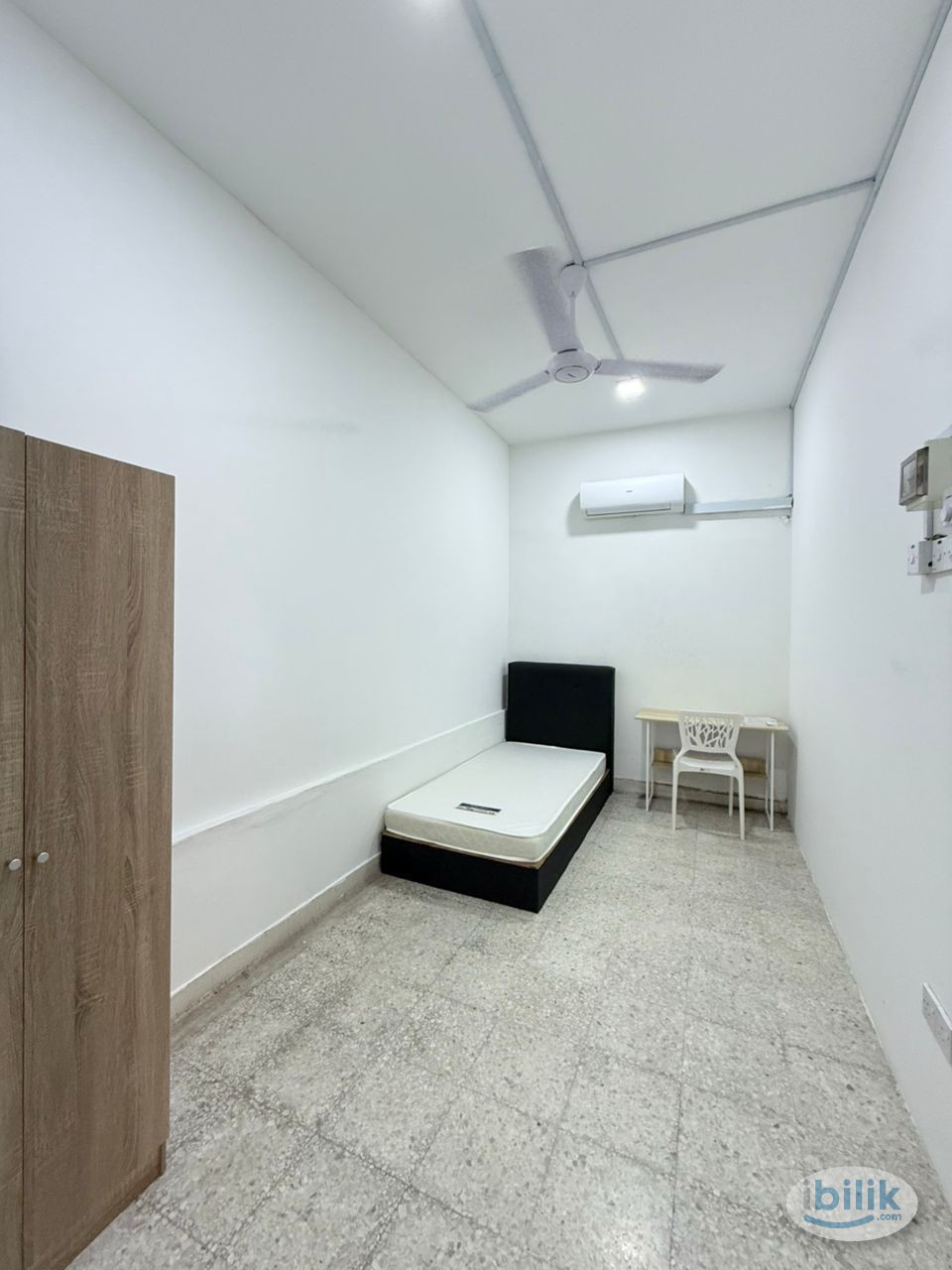 Image 1 of Female Unit at Taman Sea🌟Near Kelana Jaya LRT😉🔥Zero Deposit Allow😮Jaya Shopping Mall,Atria Shopping🛜Free Wifi - Room rental in 