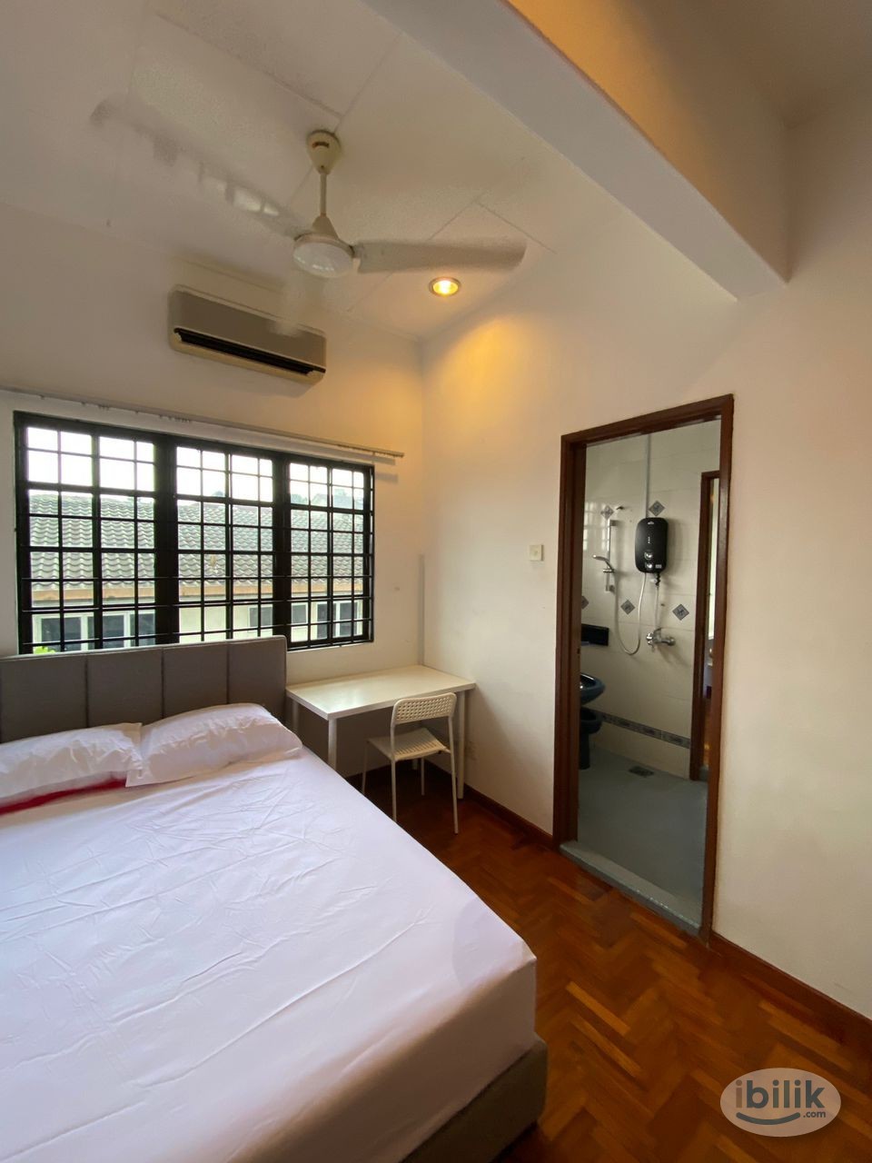 Image 5 of Middle Room in Bangsar Baru - Room rental in 
