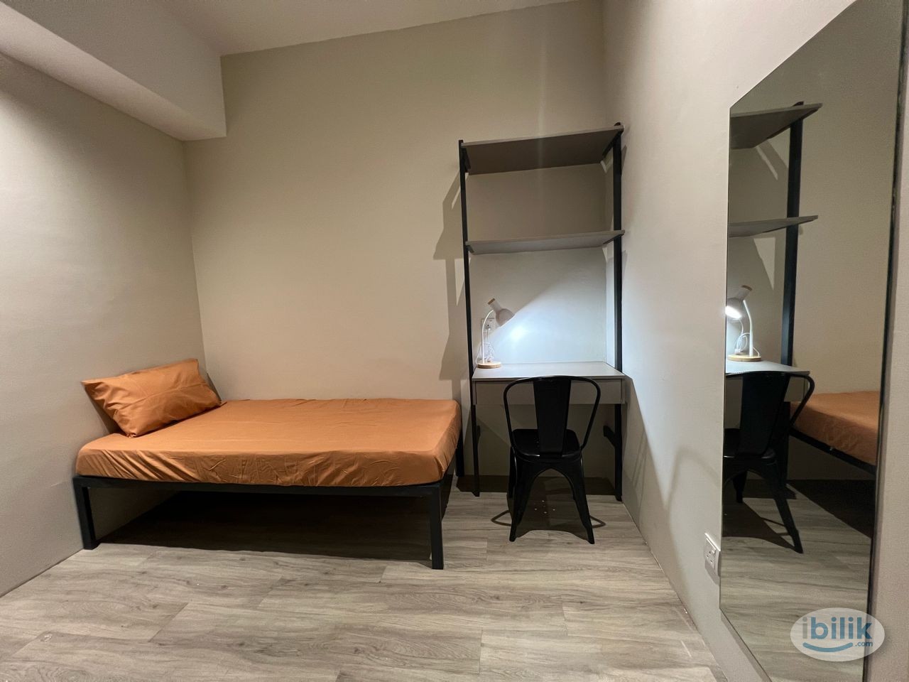 Image 1 of Comfortable Room Rent + AirCond near LRT USJ 21 + USJ MAIN PLACE - Room rental in 