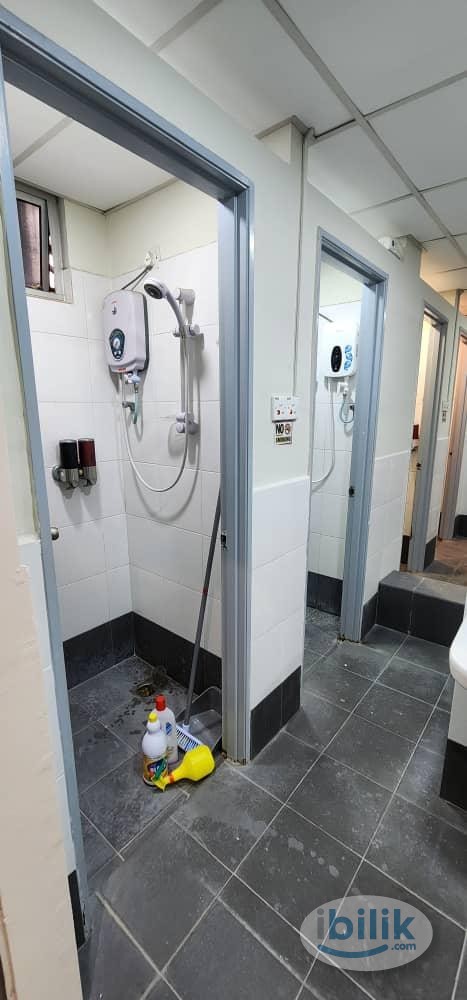 Image 4 of Comfortable Room Rent + AirCond near LRT USJ 21 + USJ MAIN PLACE - Room rental in 
