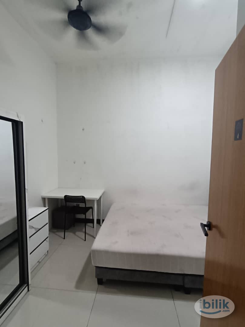 Image 3 of Female Room for rent at Paragon Suites @ CIQ JB Town - Room rental in 