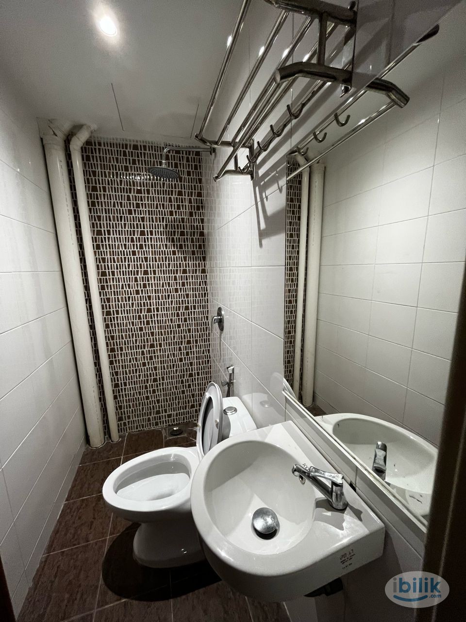 Image 3 of 10 mins to KDU DAMANSARA JAYA 🏬👣 | 3 mins walk to BUS STOP 🚏 - Room rental in 