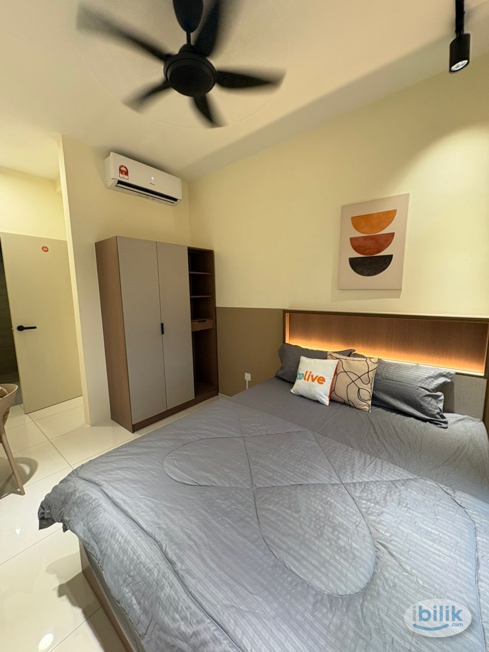 Image 3 of FULLY FURNISHED Master Bedroom at VIVO Executive Apartment, BATU KAWAN - Room rental in 