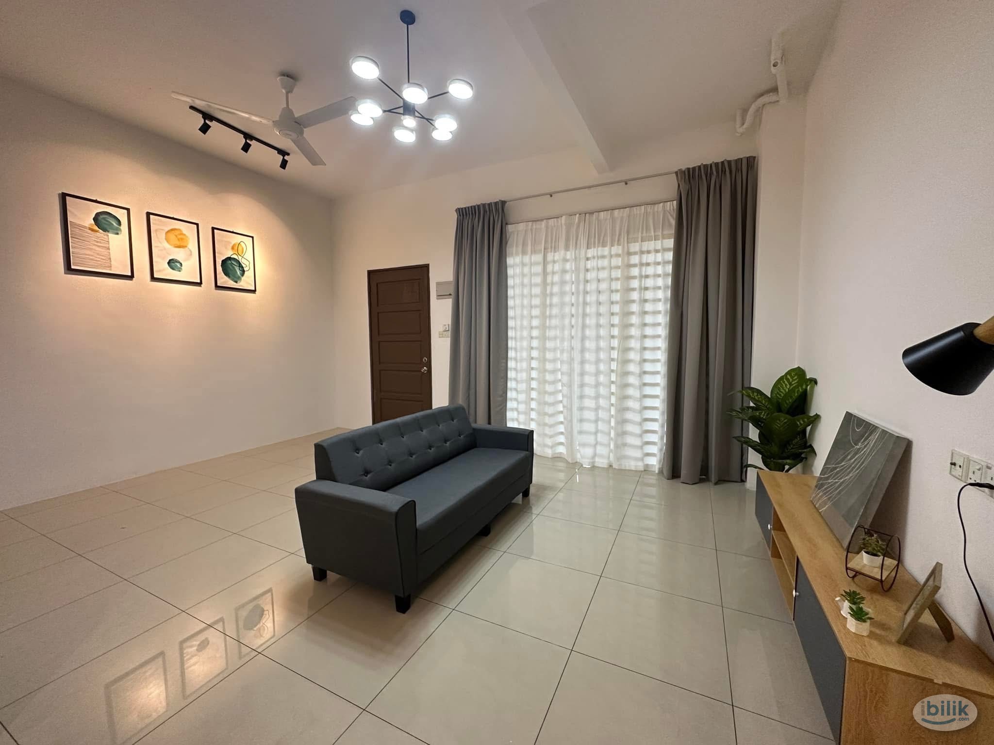 Image 3 of Taman Impian Residensi Middle Room - Room rental in 