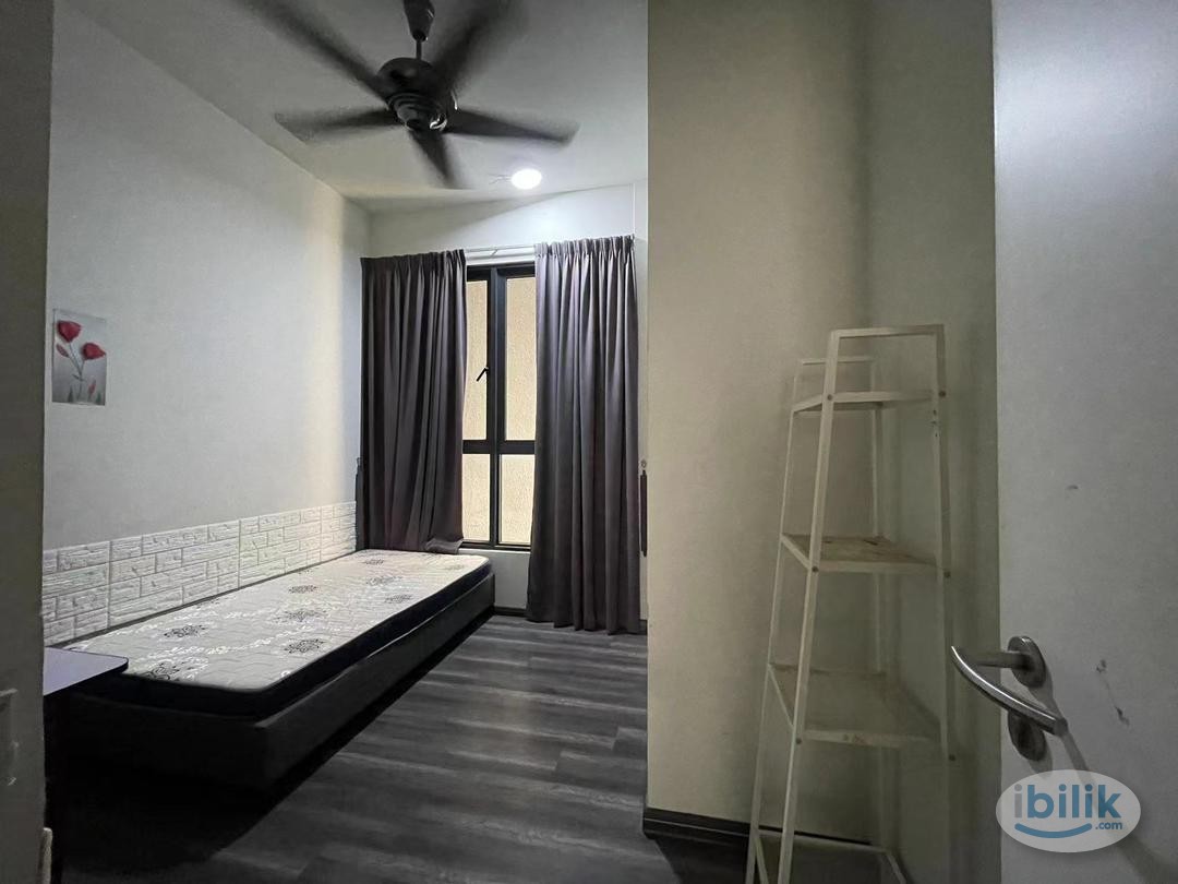 Image 1 of NON PARTITON, FREE WIFI+UTILITIES, Middle Room at The Rainz, Bukit Jalil - Room rental in 
