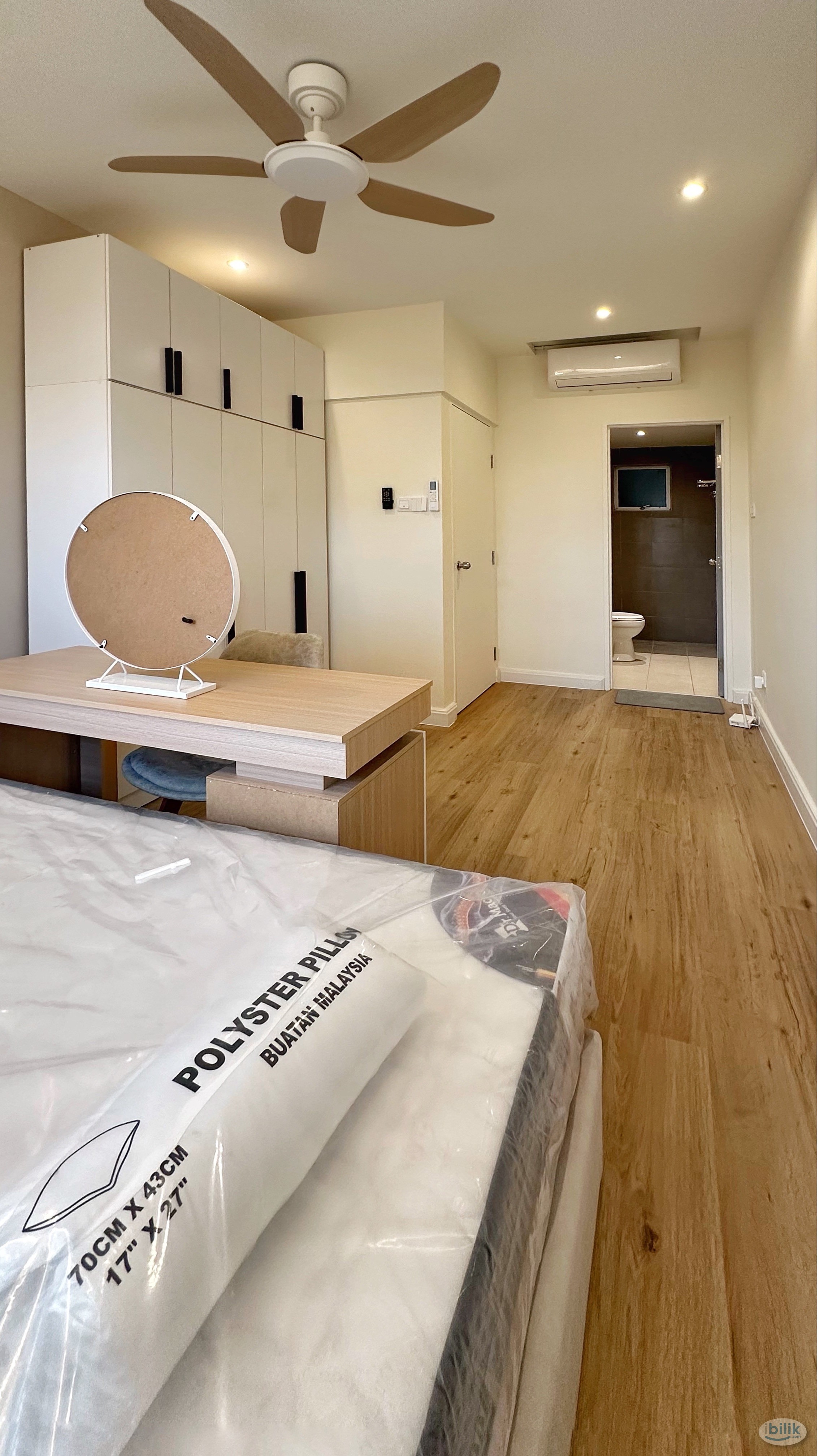 Image 1 of Master Room at Kiara Kasih, Mont Kiara / Segambut, 1+1 Depo only, Female Unit - Room rental in 