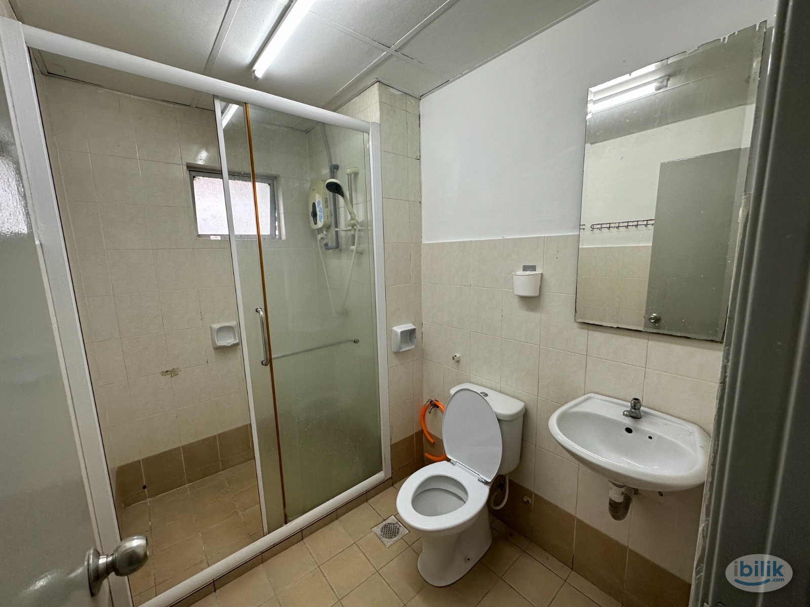 Image 3 of 【Female Master Room】Private bathroom with fully furnished - Room rental in 