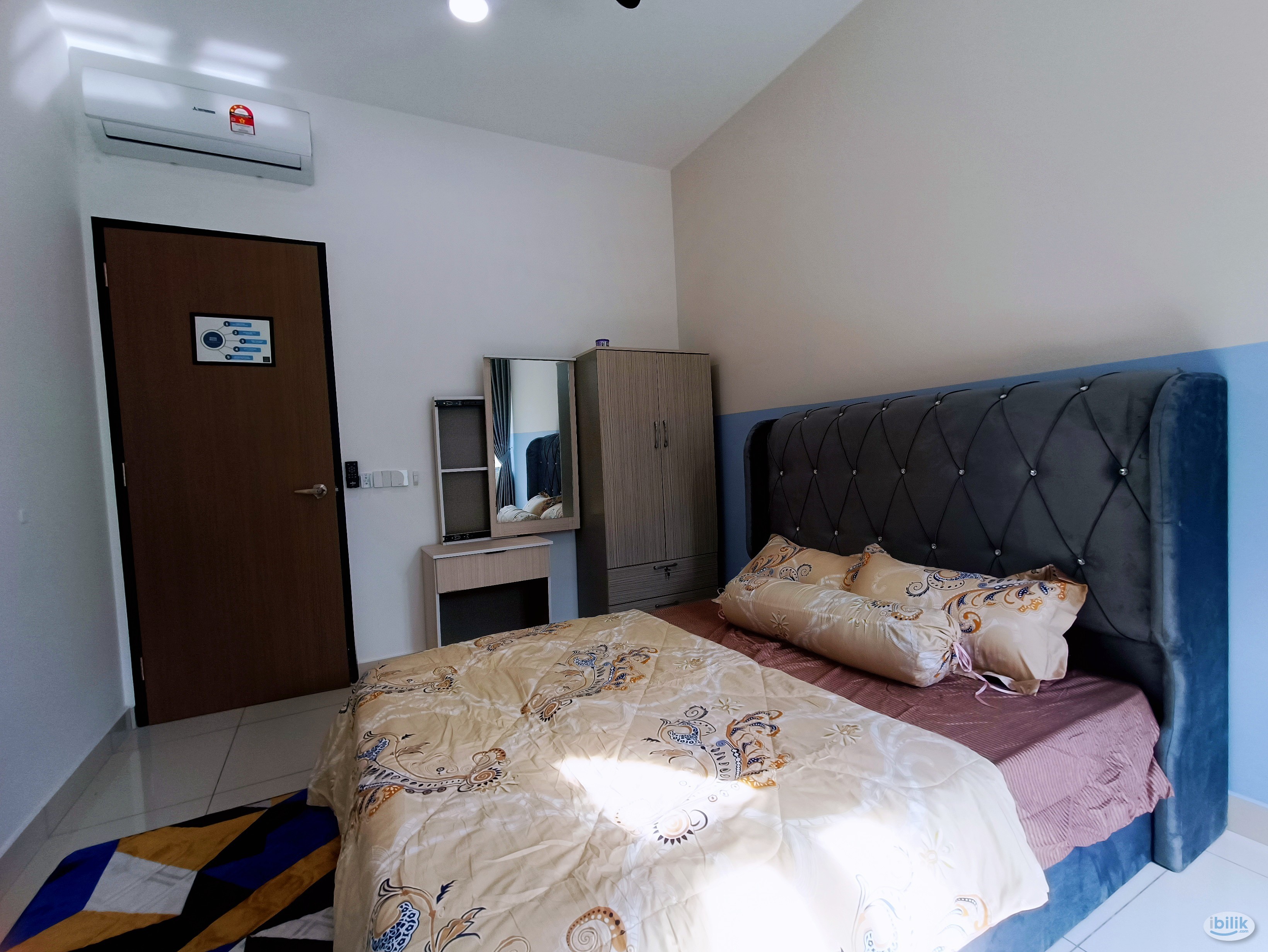 Image 1 of Master Room @ Sutera Mall - Taman Sutera Utama - Room rental in 