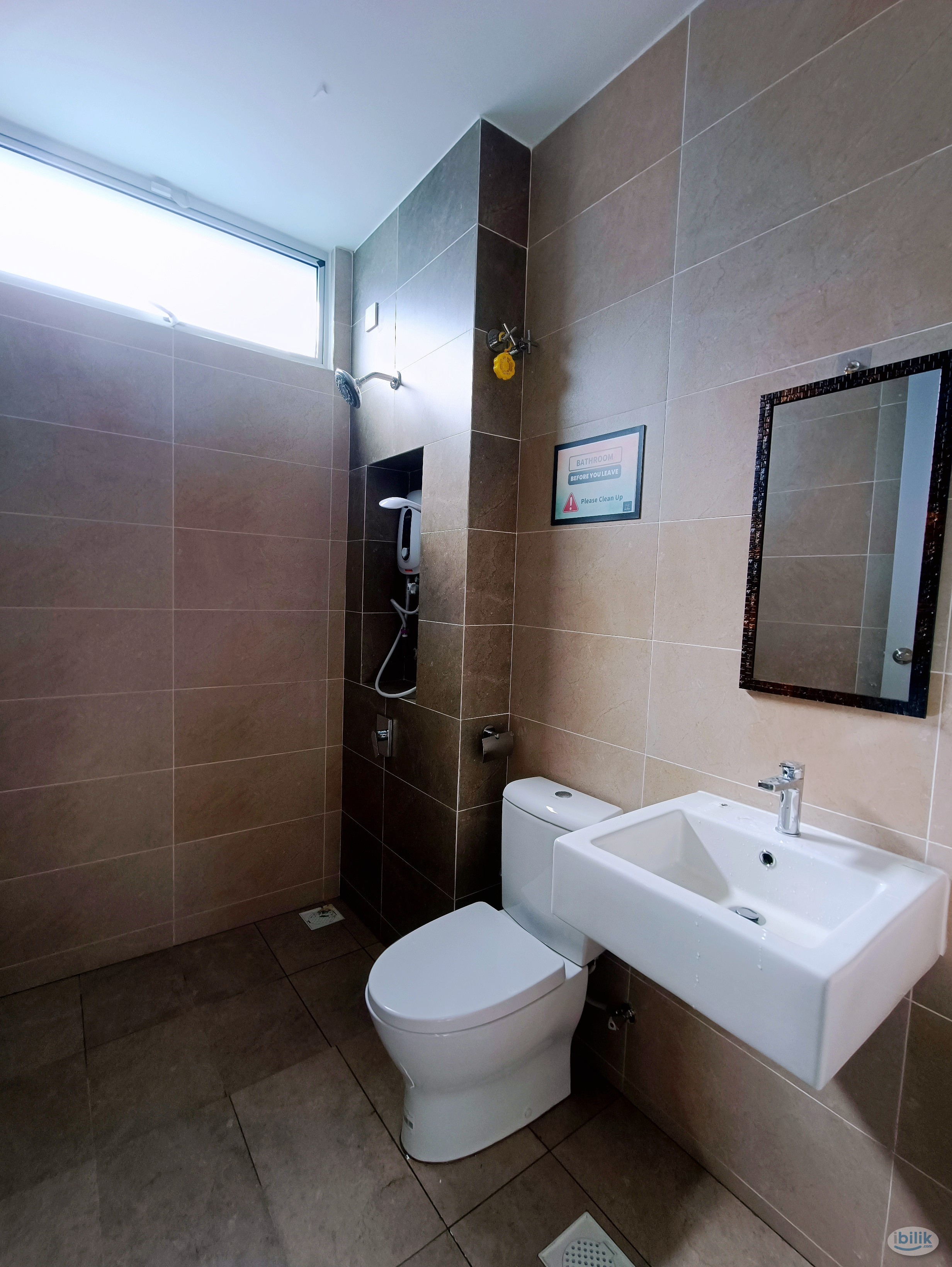 Image 4 of Master Room @ Sutera Mall - Taman Sutera Utama - Room rental in 