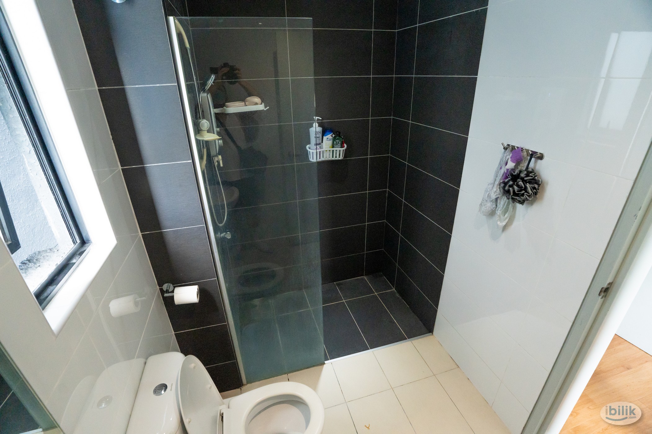 Image 3 of [2pax] Master Room at Paramount Utropolis @ Glenmarie, Shah Alam - Room rental in 