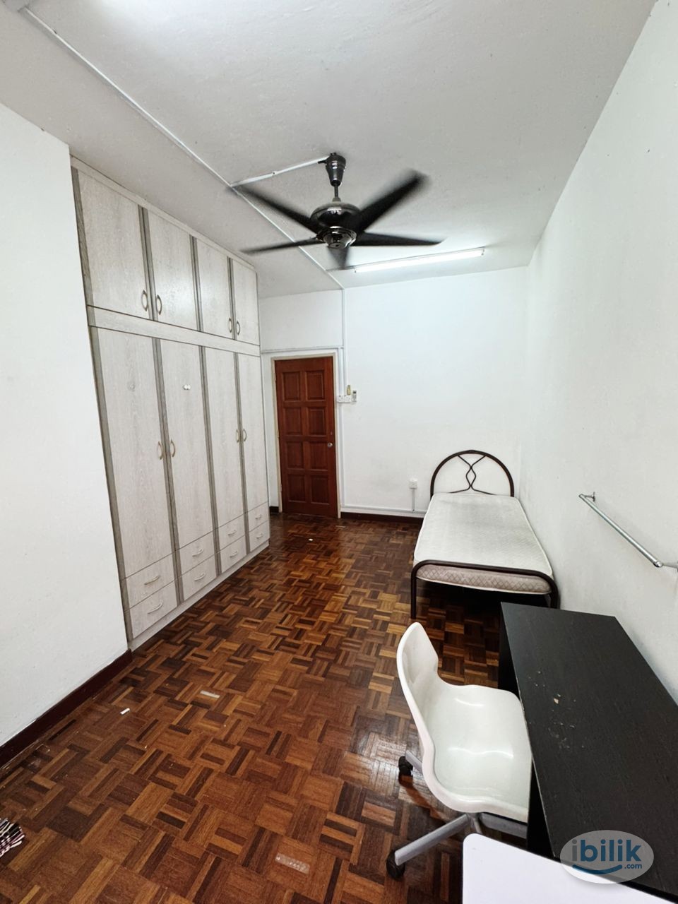 Image 4 of Walking distance to MRT Bandar Utama Fully Furnish Middle Room at Bandar Utama Low Deposit - Room rental in 