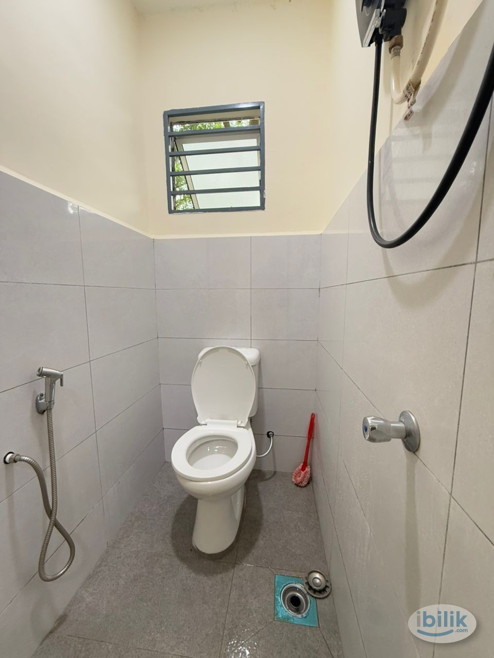 Image 2 of NEW FEMALE UNIT WITH PRIVATE BATHROOM😍🌟‼️Near Kelana Jaya LRT 4 Min Only😊🛜Free Wifi📍 Taman Sea,Taman Mayang,Taman Paramount😉 - Room rental in 