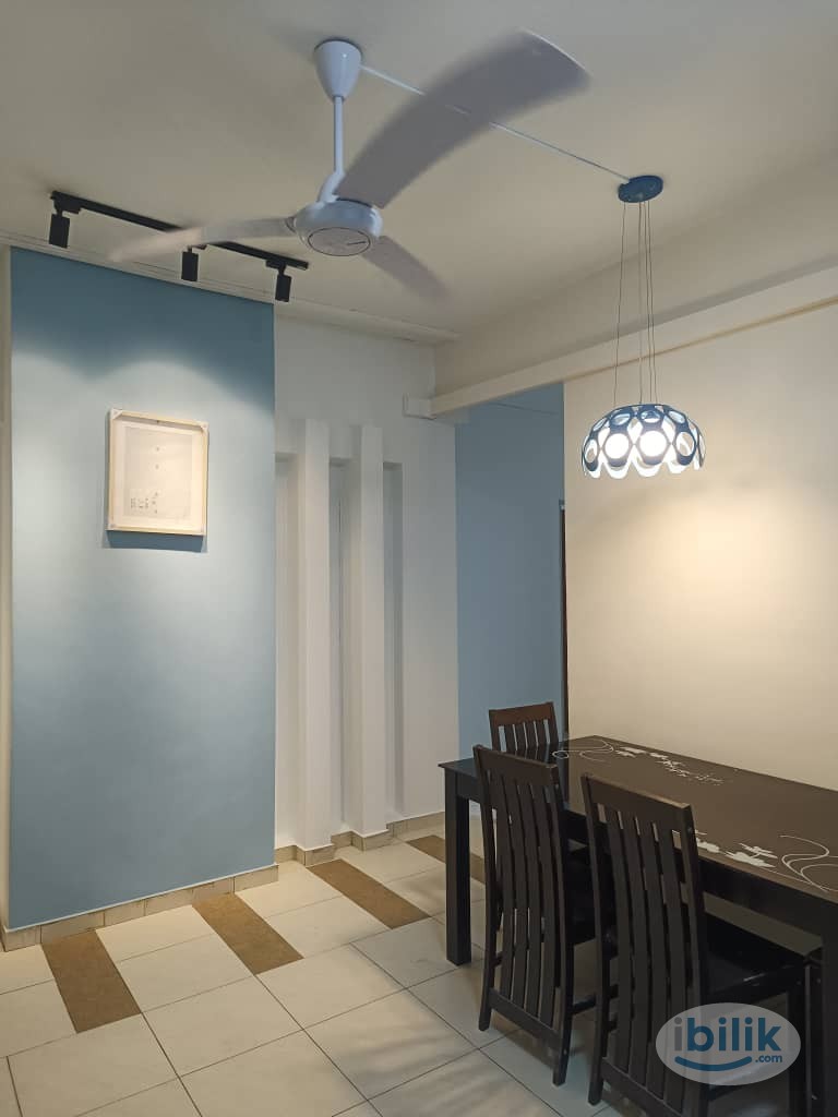 Image 2 of 🏠Casa Subang, USJ 1, NEW CONDO Medium Room💫Fully Furnish NEW 10” Mattress Aircond Wardrobe Table Chair - Room rental in 