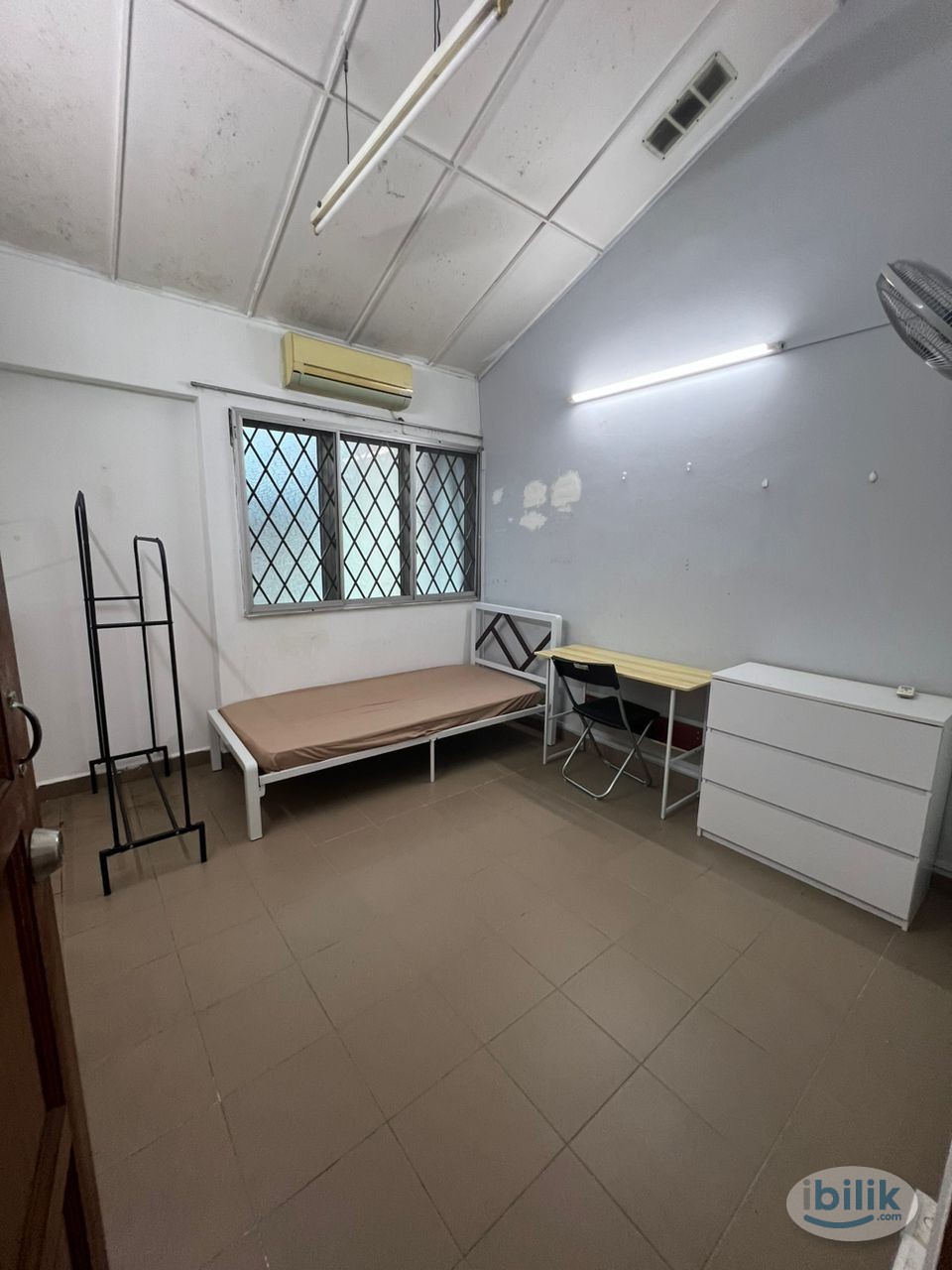 Image 1 of LowDeposit Fully Furnish Middle Room at SS2, Petaling Jaya - Room rental in 
