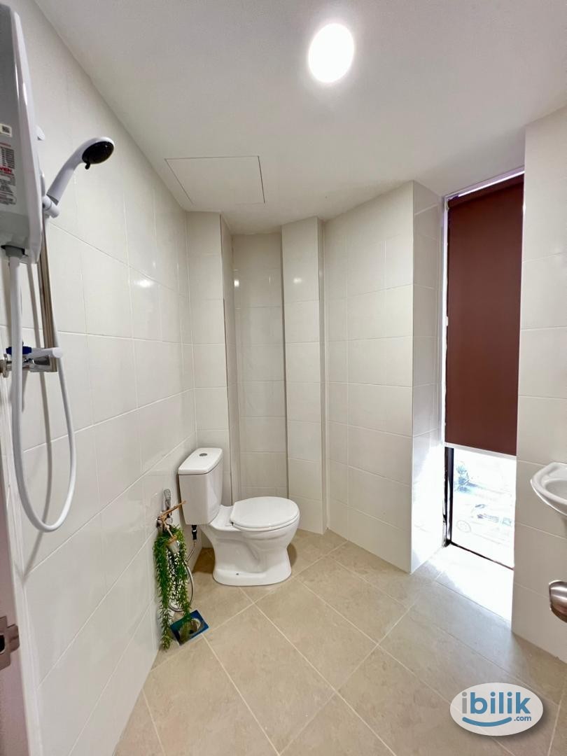 Image 2 of 🤩Master Room with Private Bathroom at Jalan Ipoh, ▶️ 8min to MRT Kentonmen Station - Room rental in 