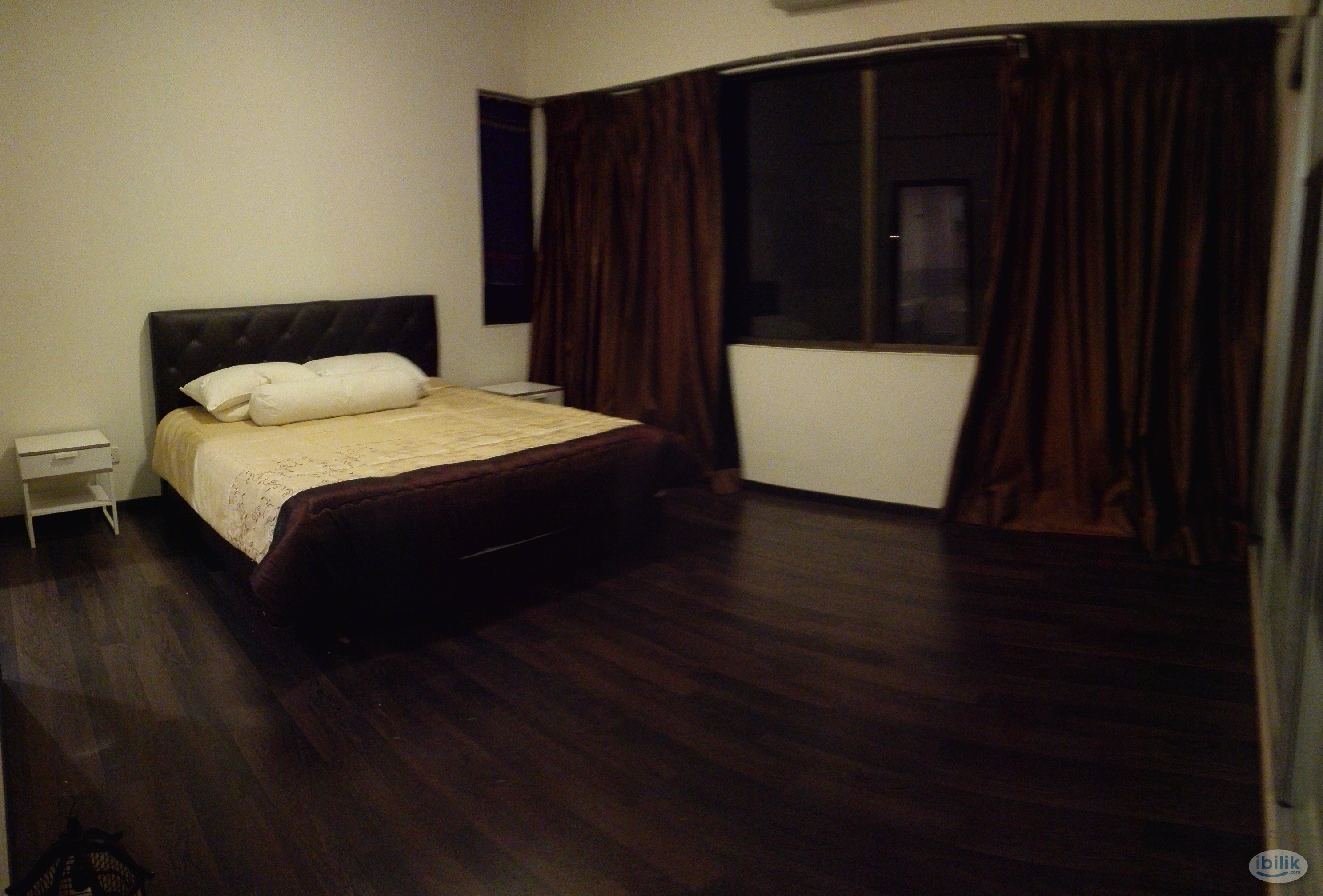 Image 1 of Tivoli Villas Master Room to let - Room rental in 