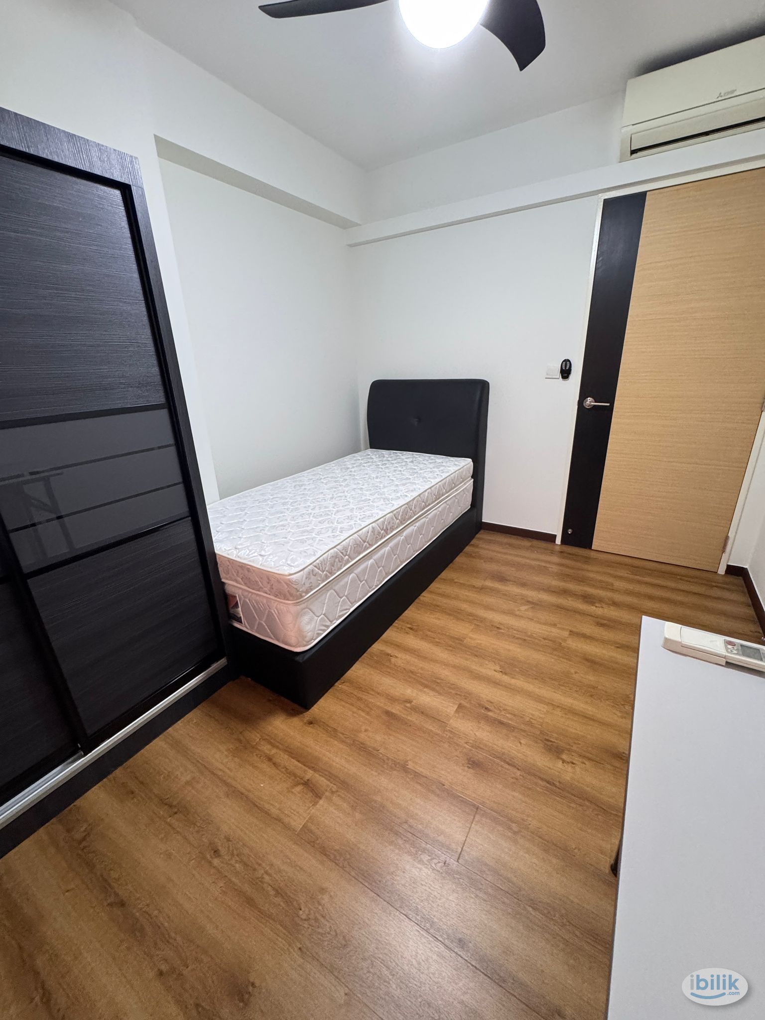Image 1 of Single Room at Woodlands, Singapore - Room rental in 