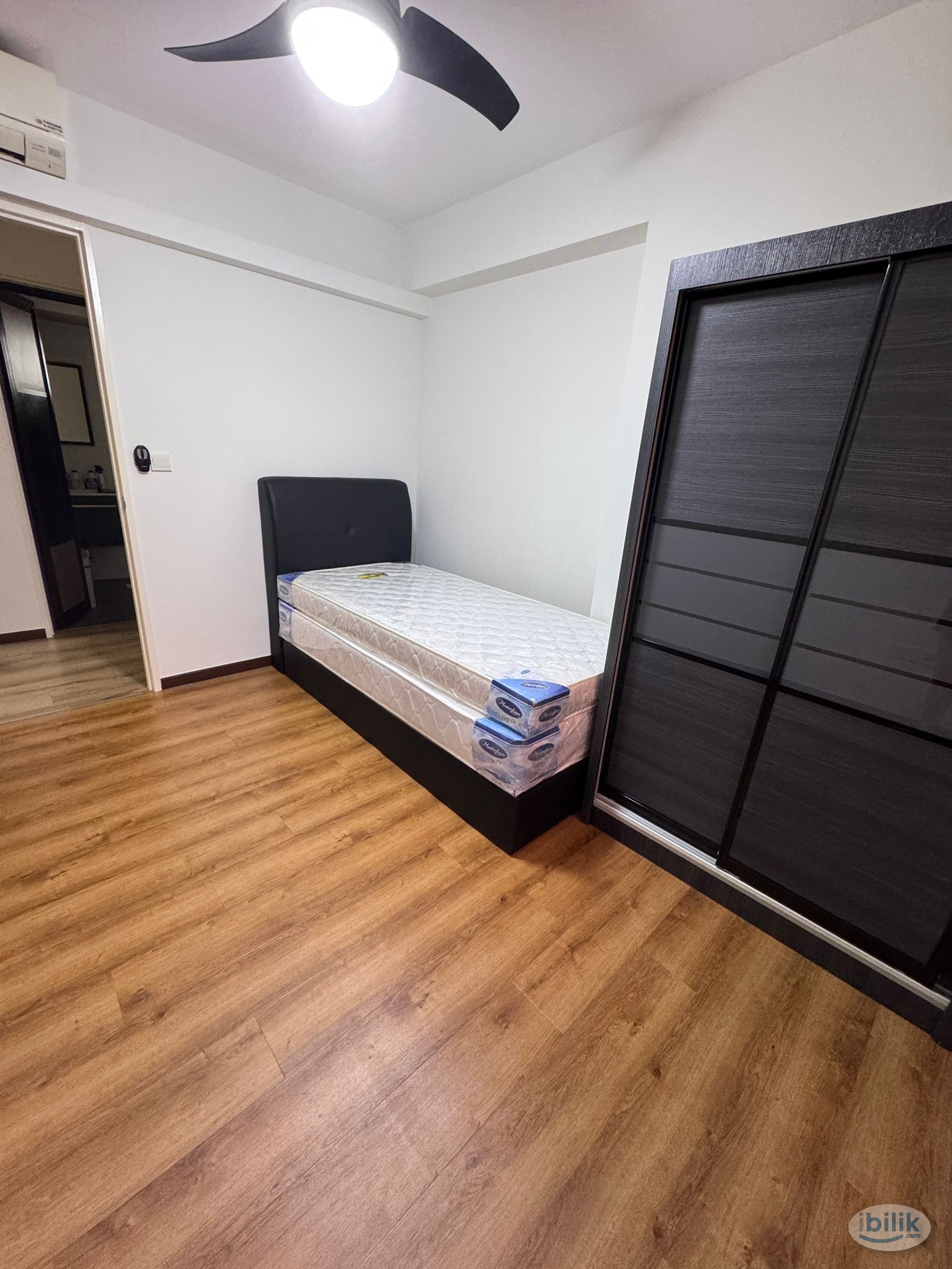 Image 3 of Single Room at Woodlands, Singapore - Room rental in 