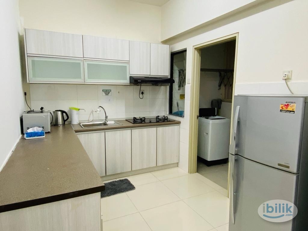 Image 2 of Fully Furnished, WiFi, AC, Cozy Middle Room at Setiawalk, Pusat Bandar Puchong - Room rental in 