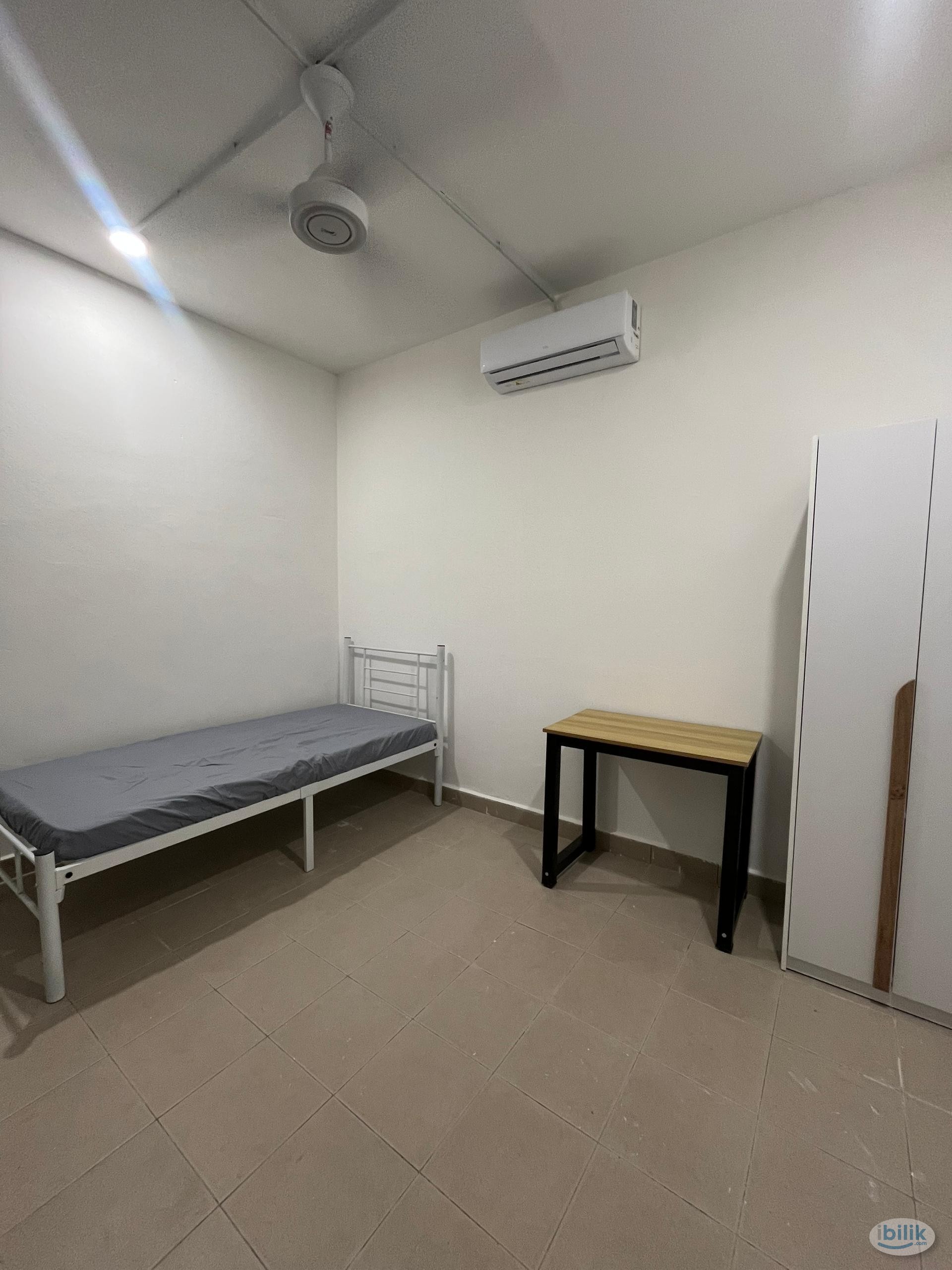 Image 1 of 7 mins walk to MRT KENTONMEN 🚆 | 9 station to (TRX) - Room rental in 