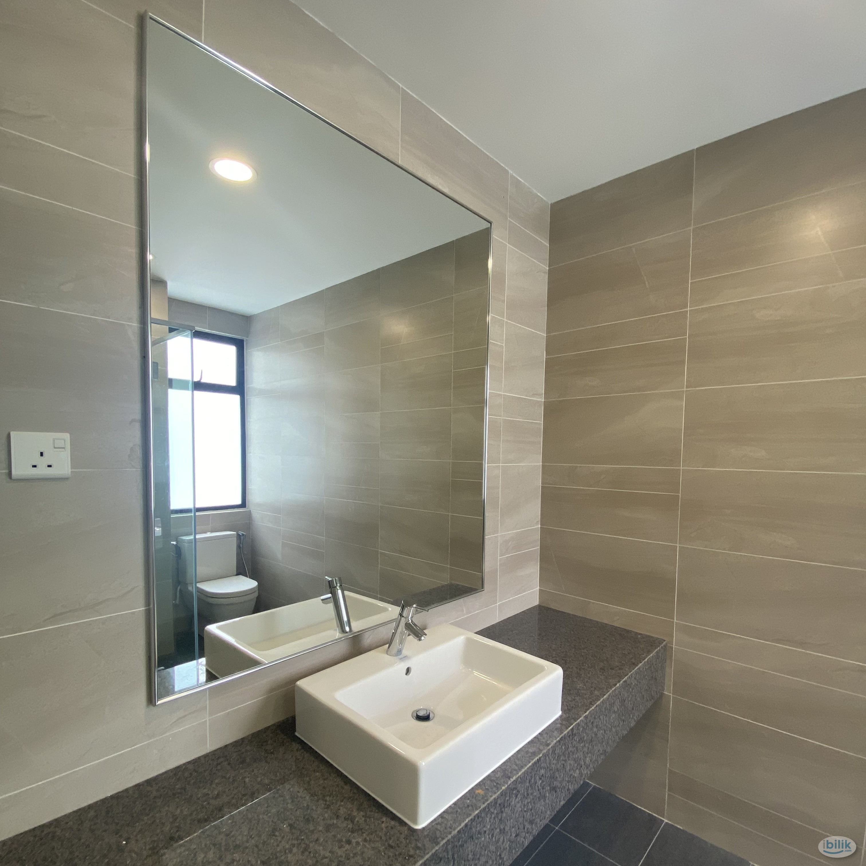 Image 2 of Spacious Master Room at Residensi Ledang, Iskandar Puteri - Room rental in 