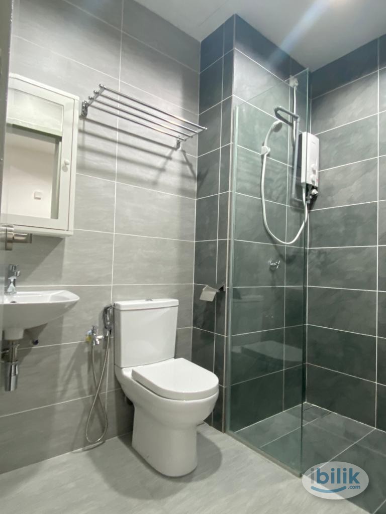 Image 2 of Newly Renovated with Air Con Studio at Utropolis Urbano, Glenmarie, Shah Alam - Room rental in 