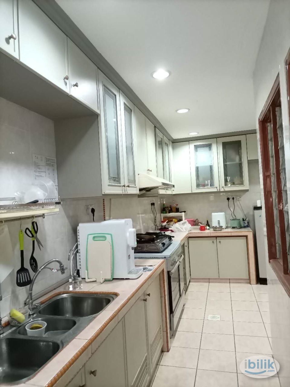 Image 3 of Cypress Condo Block C2 Twin sharing Master Bedroom for Rent - Room rental in 