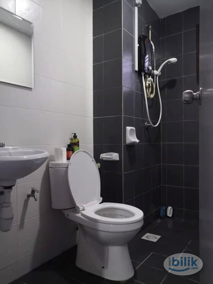 Image 1 of 🏡 Cozy Medium Room @ Scott Tower shared bathroom - Room rental in 