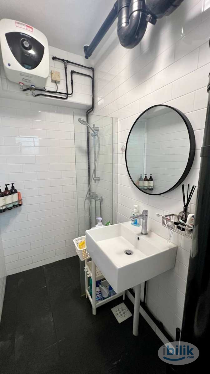 Image 5 of Single Room at Telok Blangah, Singapore - Room rental in 