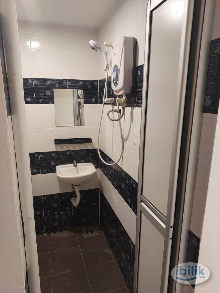 Image 3 of 🤩Zero Deposit😍Master Room at Seri Kembangan, Selangor - Room rental in 