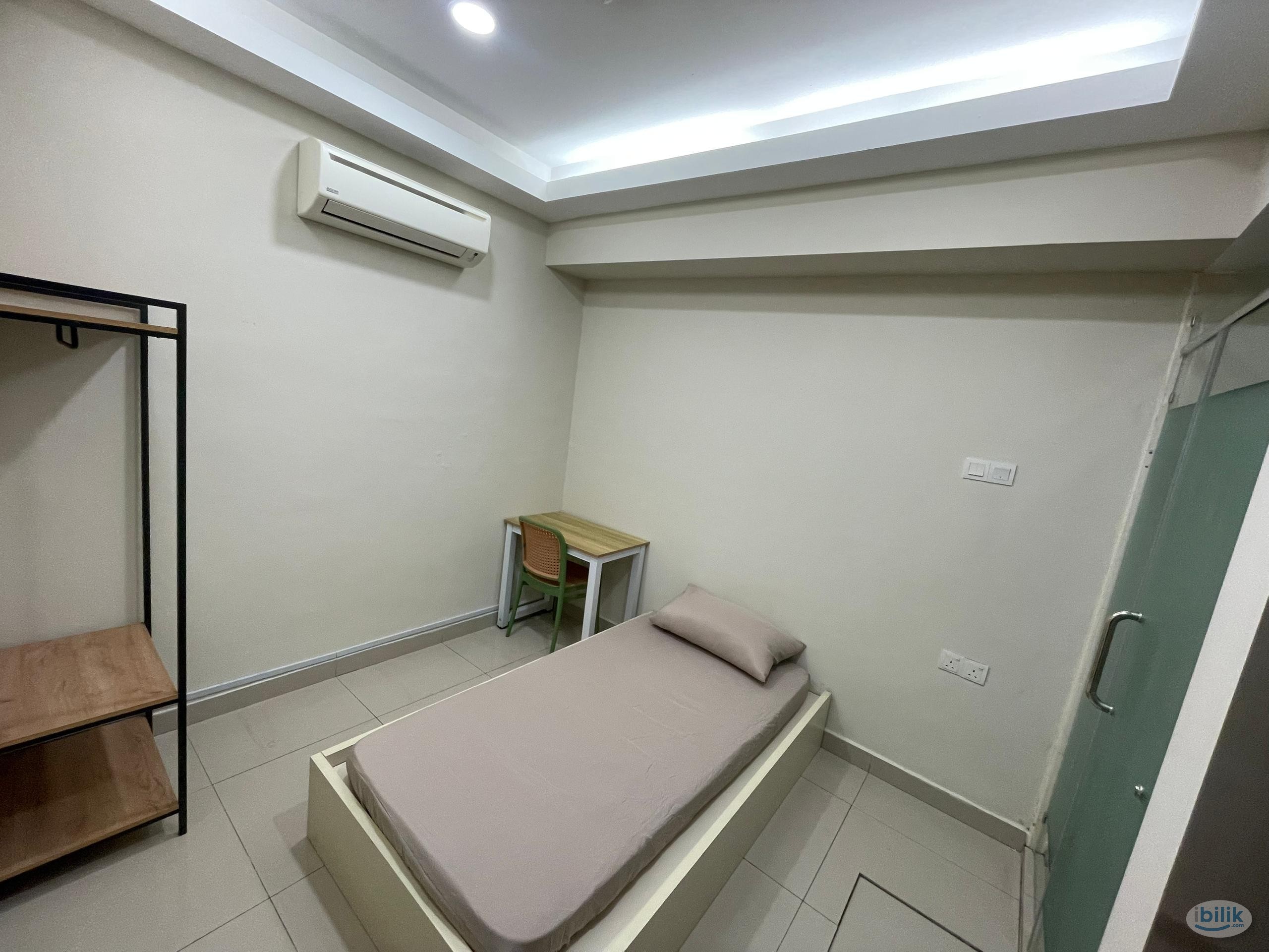Image 1 of 😍Comfortable  Master Room with Private Bathroom at Taman Cheras Mas - Room rental in 