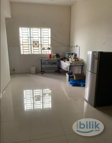 Image 1 of Middle room for rent Taman Seri Permai (BM) - Room rental in 